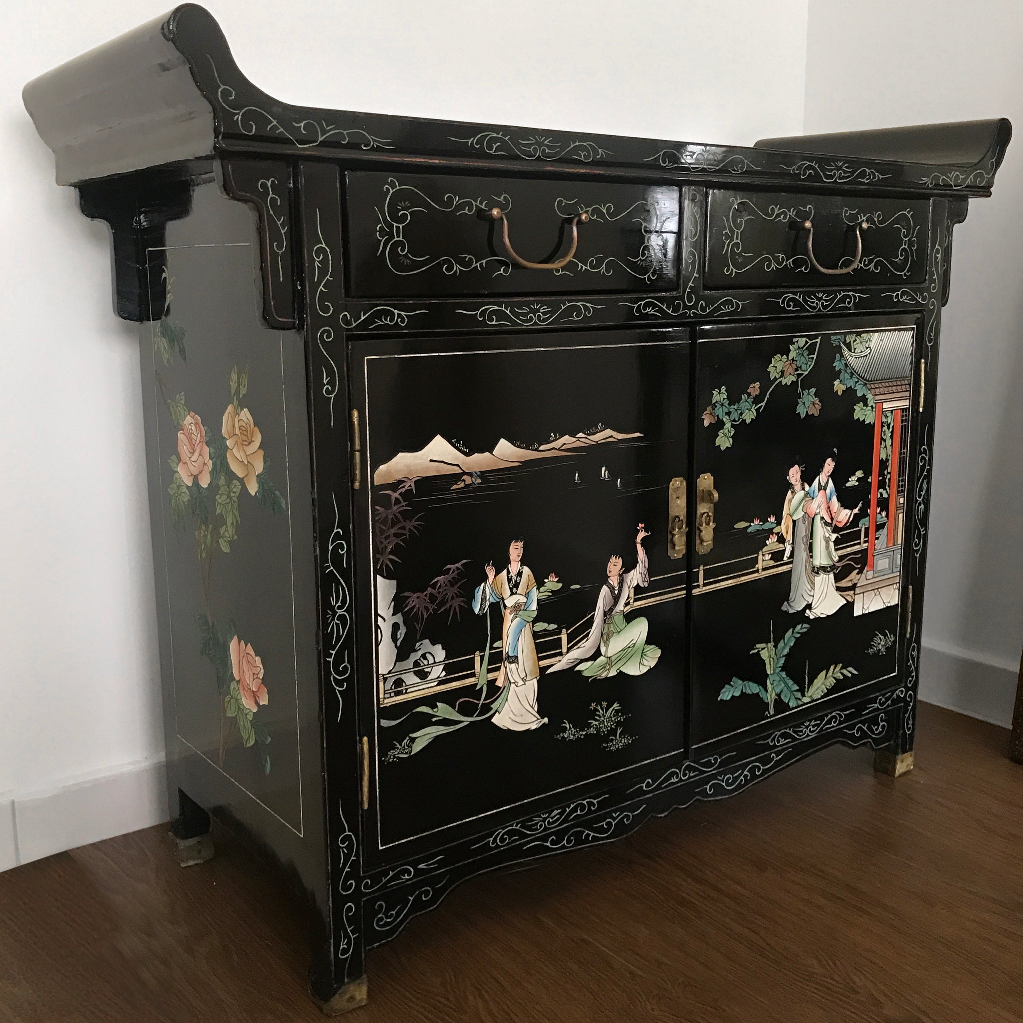 Vintage Chinese Black Lacquer Console/Dressing Table